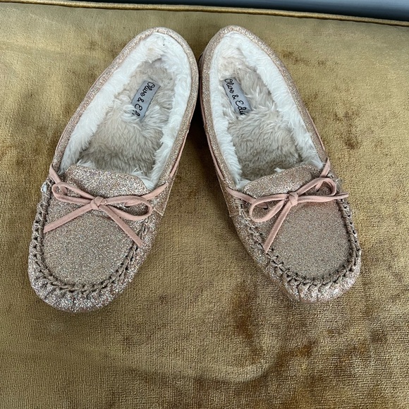 Rose gold sparkle kid’s (5) moccasin-like new - Picture 2 of 7